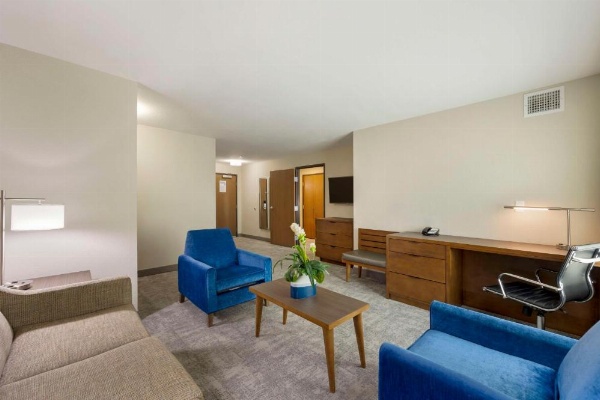 Best Western Plus Henderson Hotel image 14